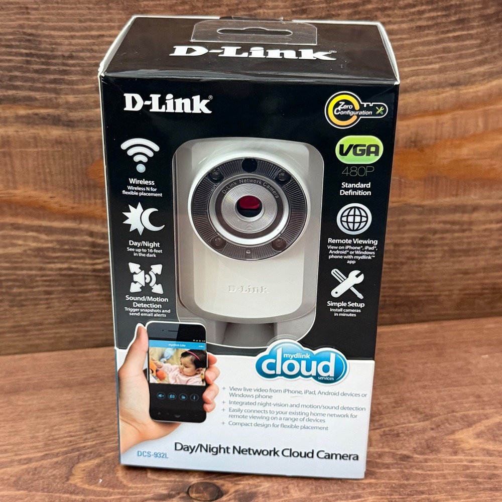 D-Link DCS-932L Wireless Day Night Network Cloud Camera White